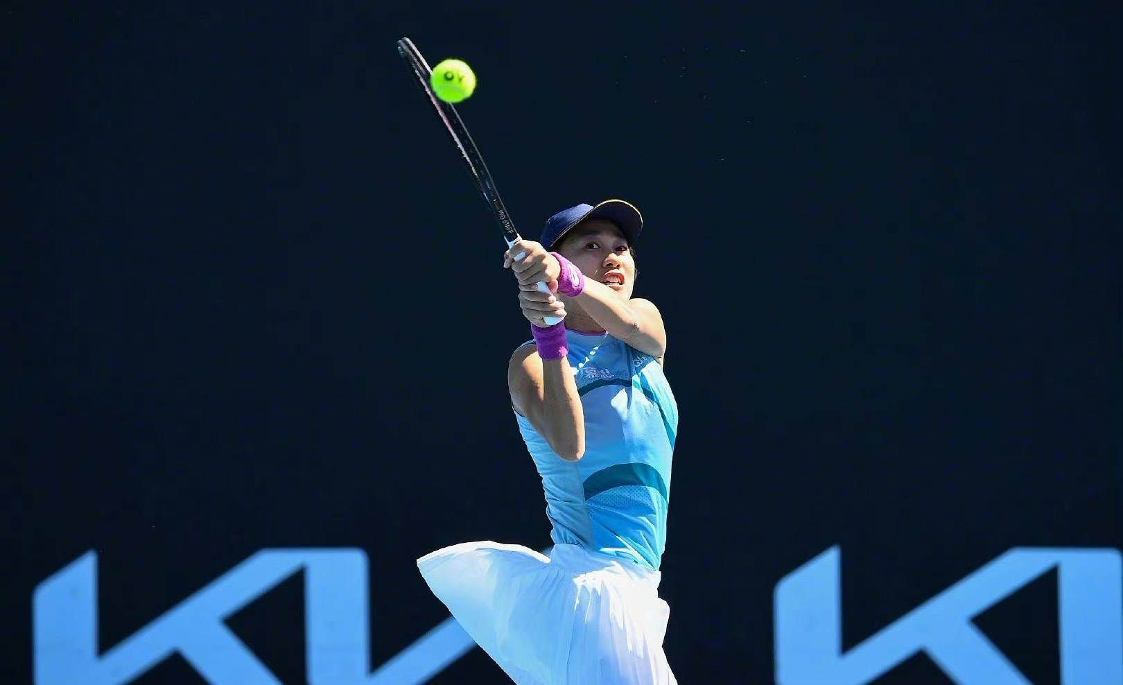 中脱颖而出 中脱颖而出