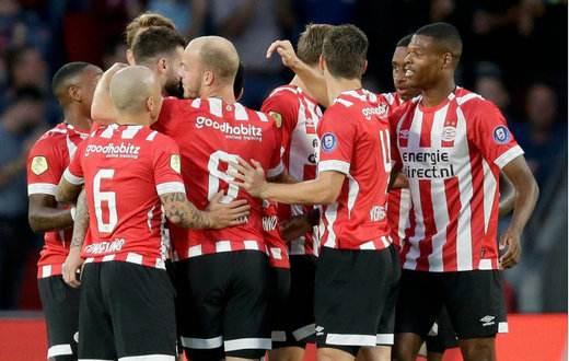 场的热烈氛 场的热烈氛