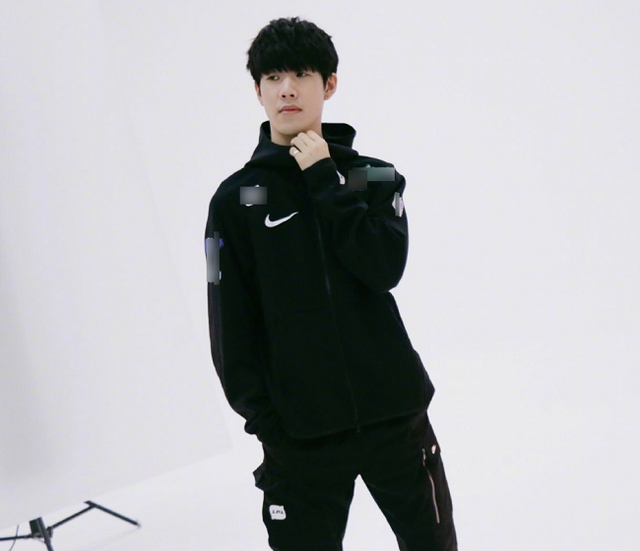 俊在留洋与 俊在留洋与